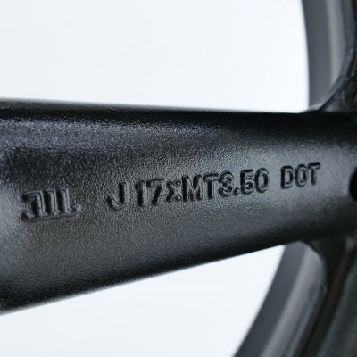 Suzuki (Original OE) - SUZUKI GSF600 GSF600S WVA8 Felge vorn vorne Vorderradfelge Vorderrad nur 19007km - Bild 7 von 8