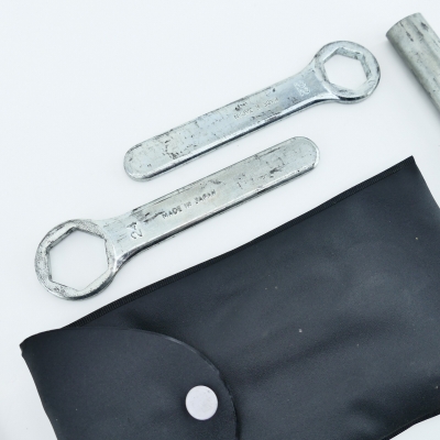 Suzuki (Original OE) - SUZUKI GSF600 GSF600S WVA8 Werkzeug Bordwerkzeug Werkzeugtasche nur 19007km - Bild 3 von 5