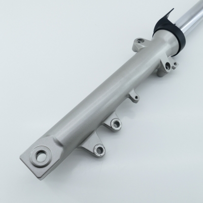 Suzuki (Original OE) - SUZUKI GSF600 GSF600S WVA8 SHOWA Gabel Gabelholm Telegabel links nur 19007km - Bild 2 von 7