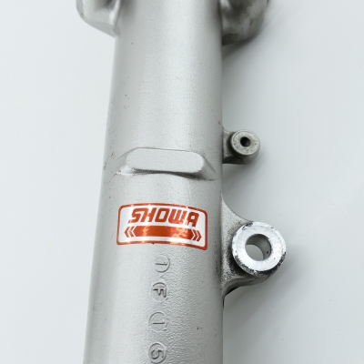 Suzuki (Original OE) - SUZUKI GSF1200 GSF1200S WVA9 SHOWA Gabel Gabelholm rechts UNFALLFREI nur 16966km - Bild 6 von 7