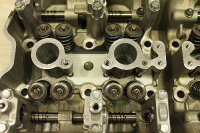 Suzuki (Original OE) - SUZUKI GSF600 GSF600S Bandit WVA8 POP - Zylinderkopf Zylinder Kopf + Ventile - Bild 2 von 4