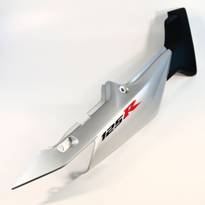 HONDA CBR125 CBR125R JC34 Heckverkleidung rechts Verkleidung hinten nur 13049km
