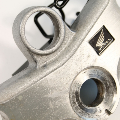 Honda (Original OE) - HONDA CBR CBR125 CBR125R JC39 Gabelbrücke oben obere Brücke Gabel nur 4100km - Bild 3 von 6