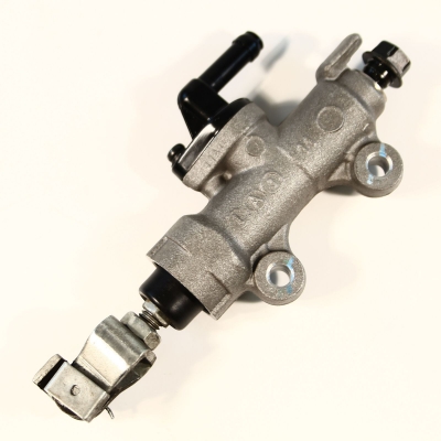 HONDA CBR CBR125 CBR125R JC50 Bremspumpe hinten Fußbremspumpe nur 10763km