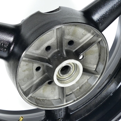 Suzuki (Original OE) - SUZUKI GSF1200 GSF1200S Bandit WVA9 Felge hinten Hinterradfelge nur 17919km - Bild 3 von 6