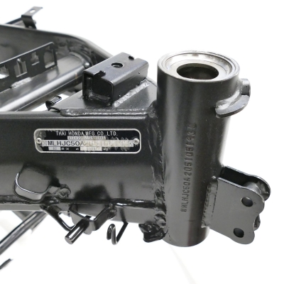 Honda (Original OE) - HONDA CBR CBR125 CBR125R JC50 Rahmen Hauptrahmen UNFALLFREI nur 14478km - Bild 8 von 9